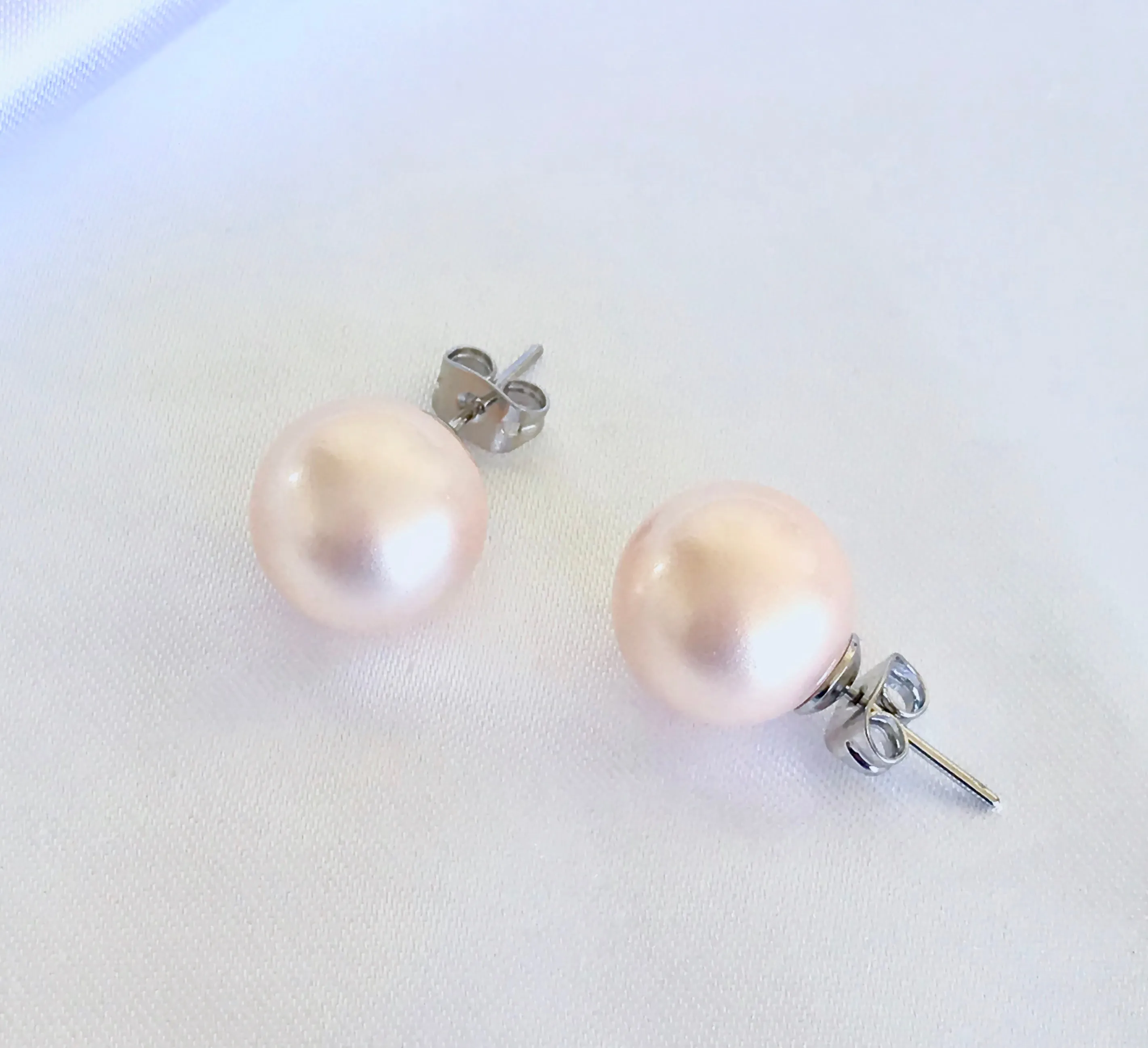 10mm Mother of Pearl Stud Earrings