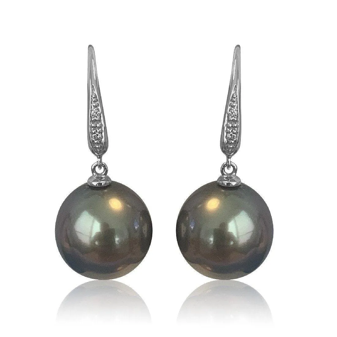 18kt White Gold Black Pearl and Diamond earrings