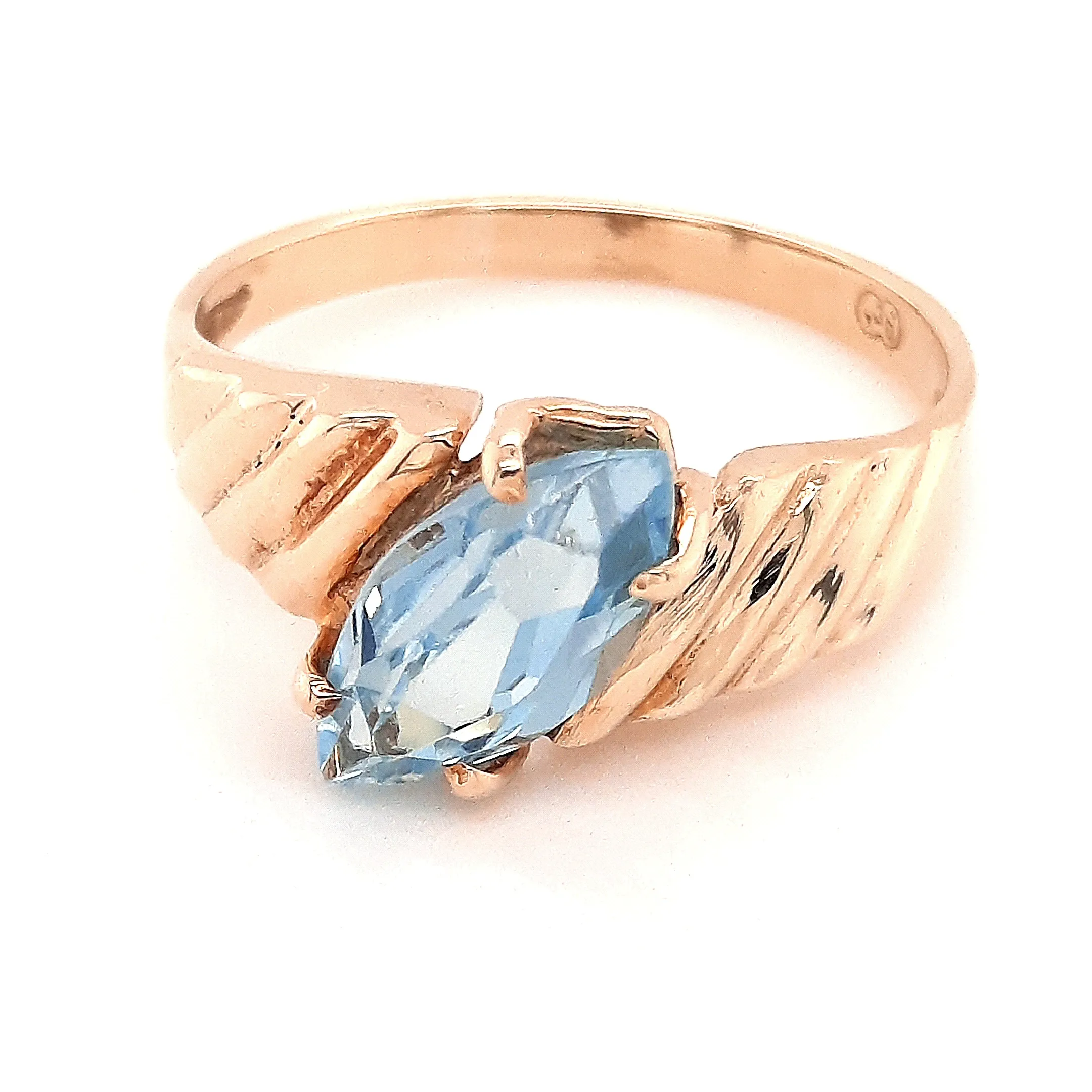 9ct Yellow Gold Topaz Ring