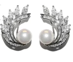 Angelique Pearl and Crystal Earring