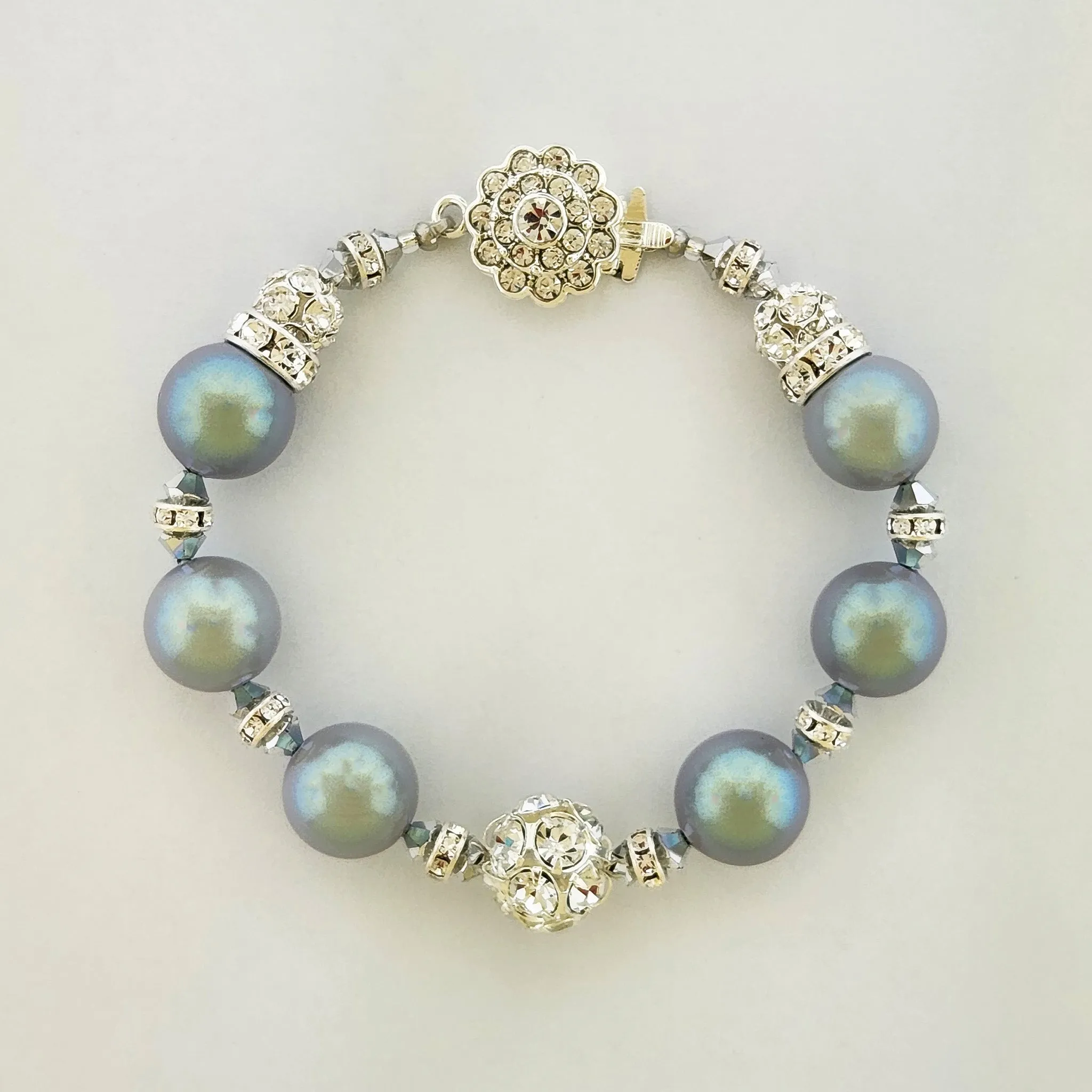 Pearl Bracelet with Crystal Embellishments