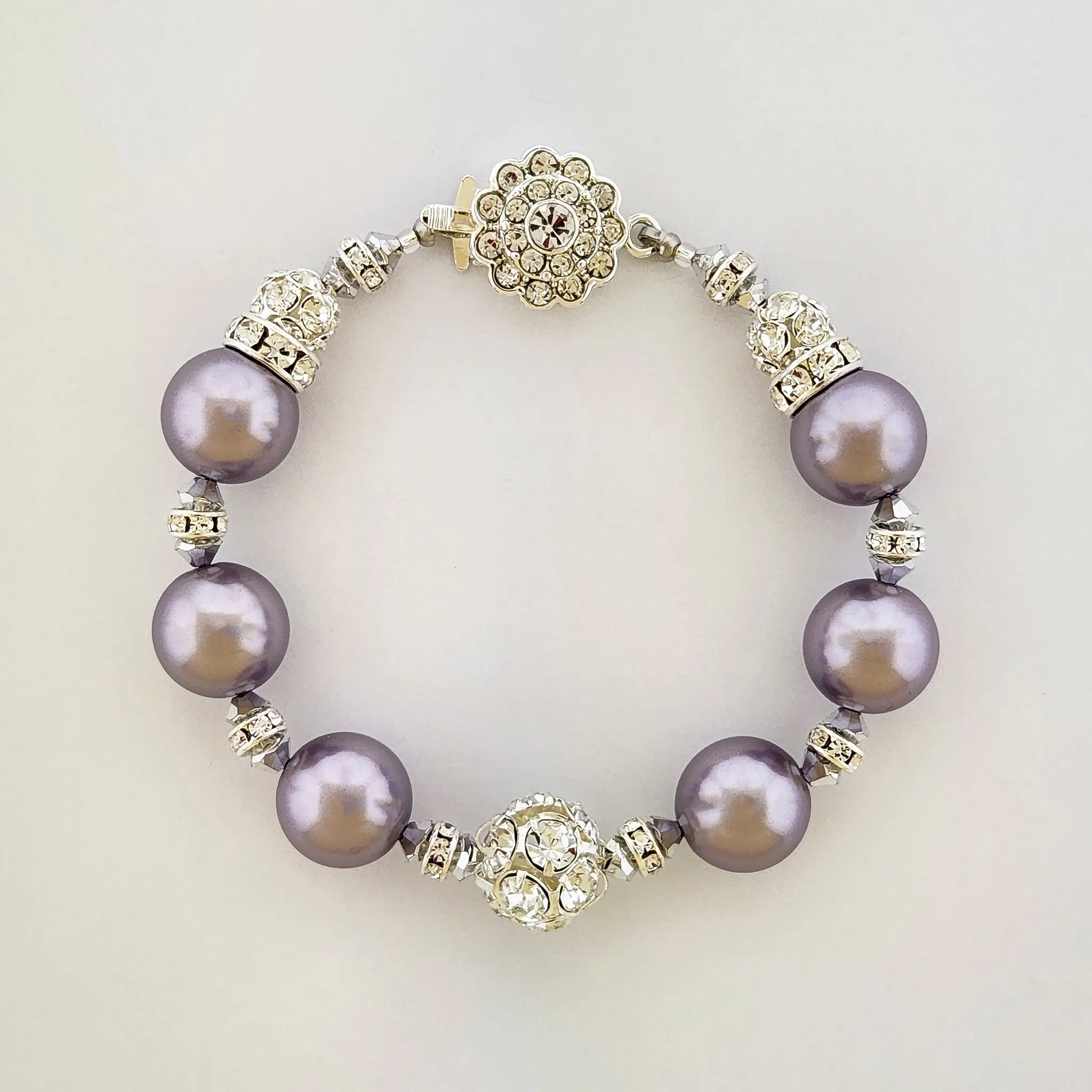 Pearl Bracelet with Crystal Embellishments