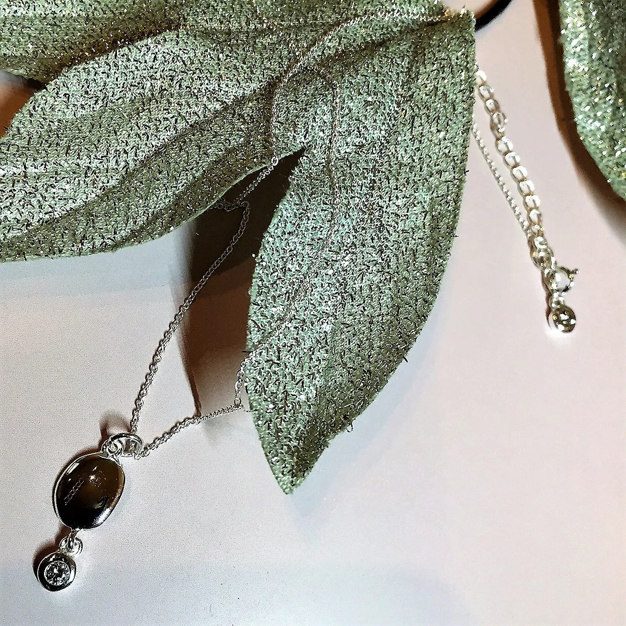 Pebble Pendant - VP133