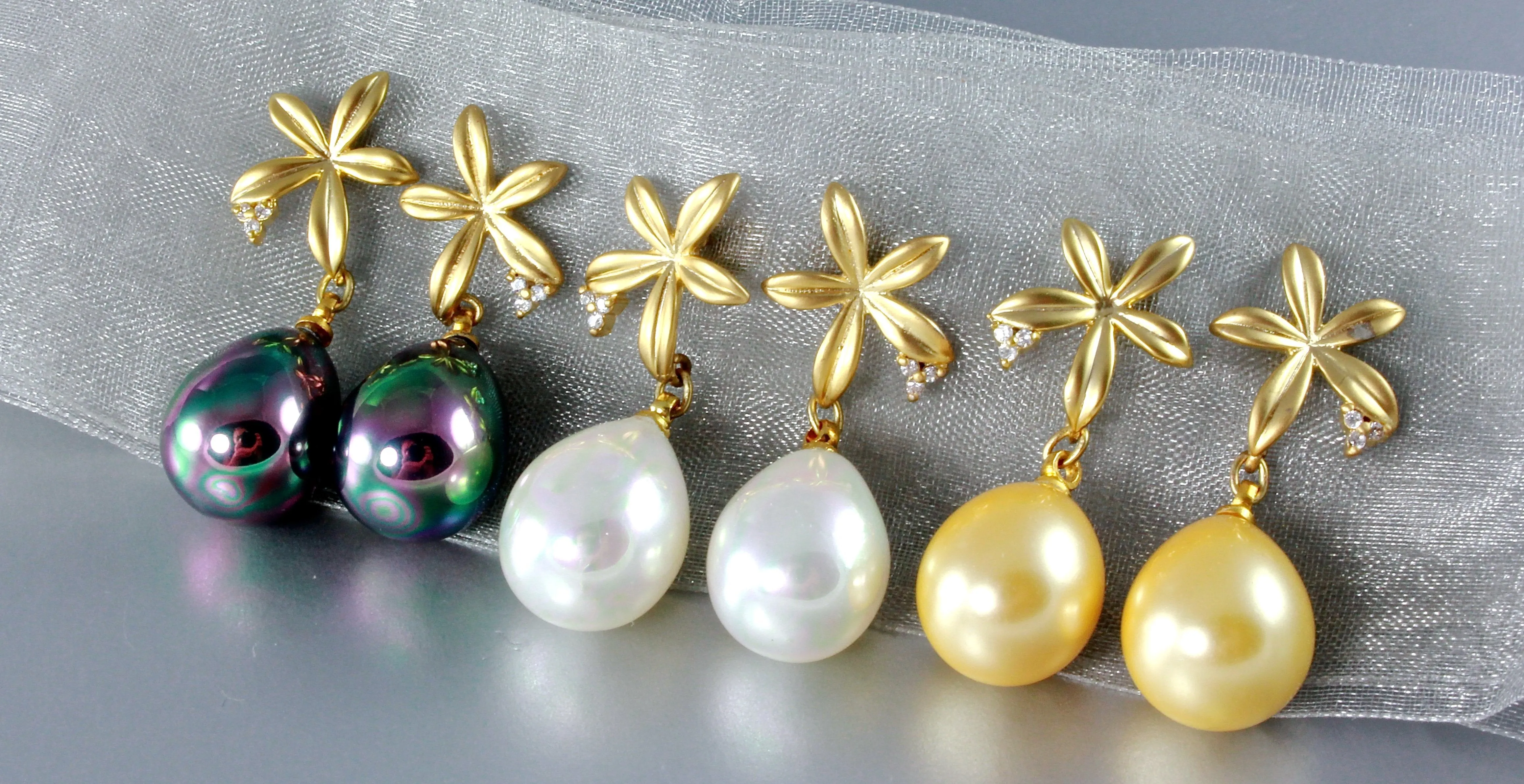 "Ayda" - Gold Pearl Earrings