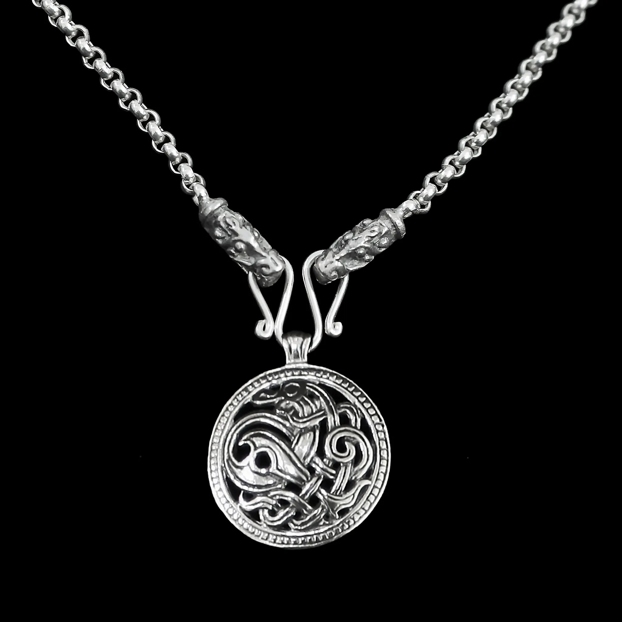 Slim Silver Anchor Chain Pendant Necklace with Gotland Dragon Heads