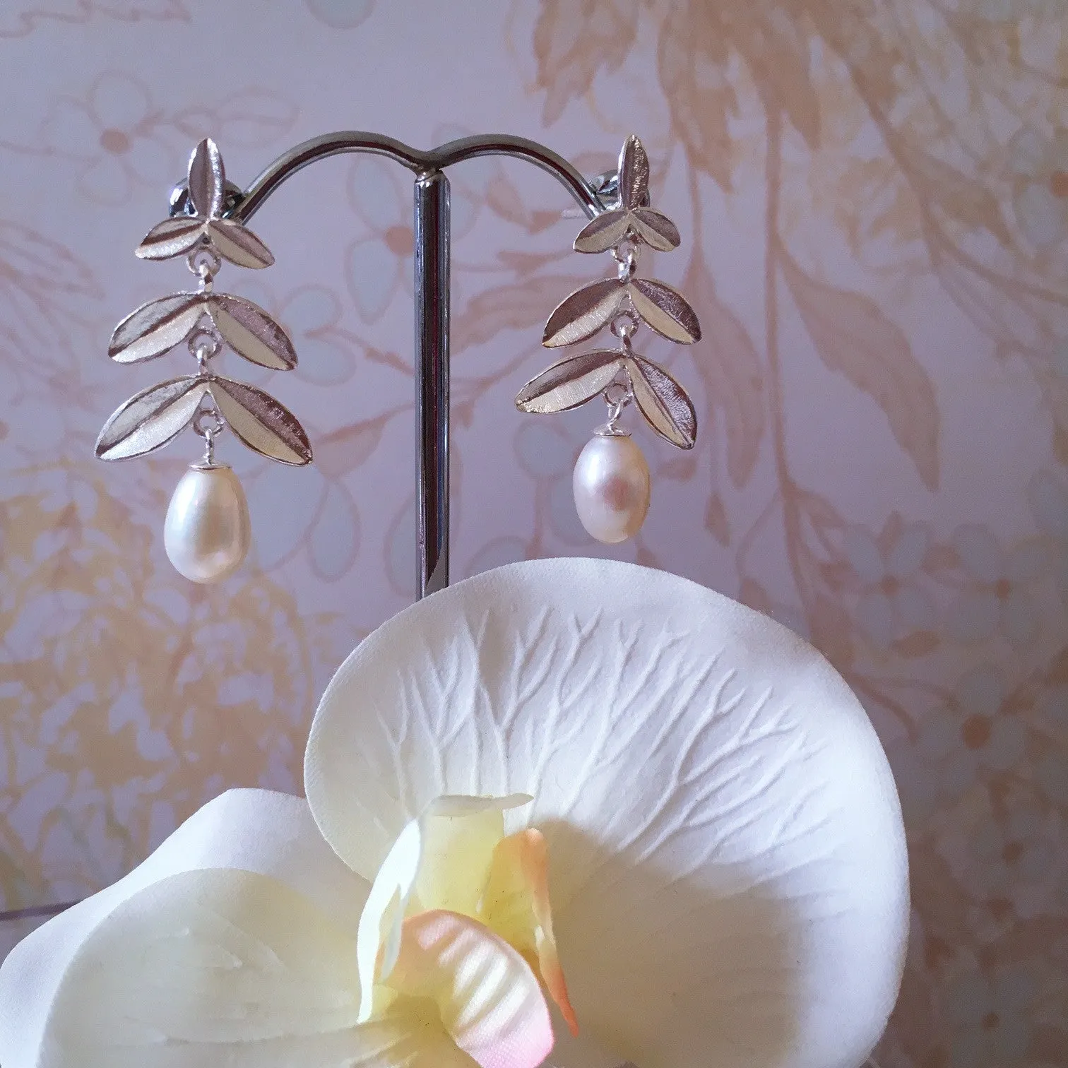 Snowdrop Earrings - VE109