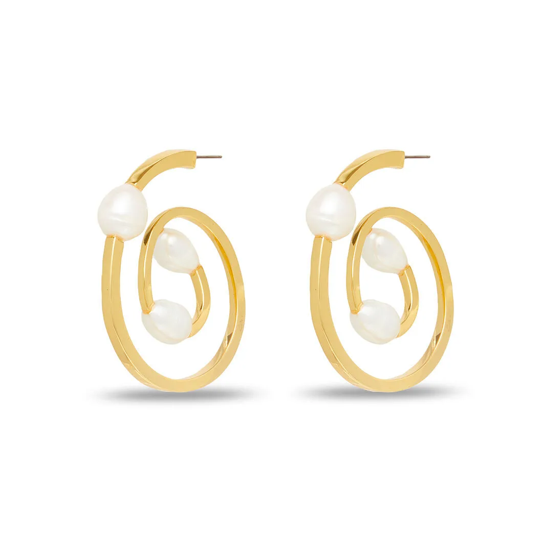 Spin Skater Earrings in Pearl